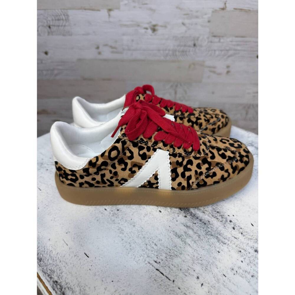 NEW MIA SHOES women's axel jaguar sneaker in beige